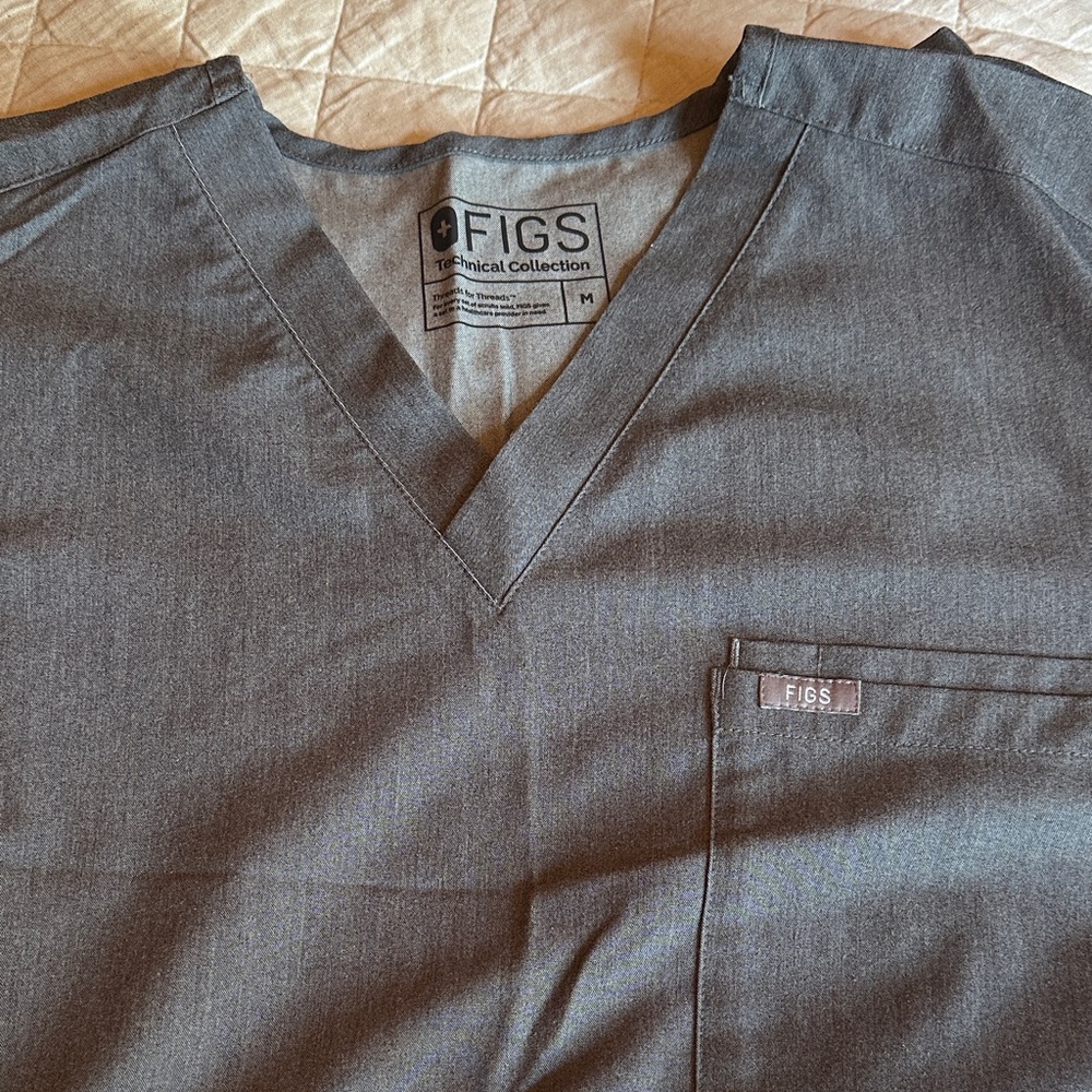 FIGS Charcoal Scrub Top